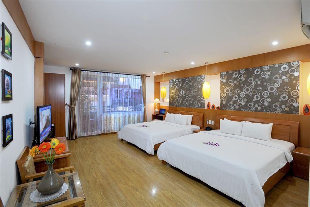 Golden Palace 3*