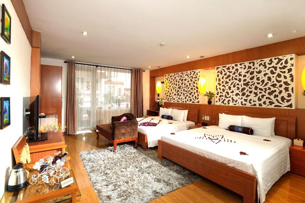 Golden Palace 3*