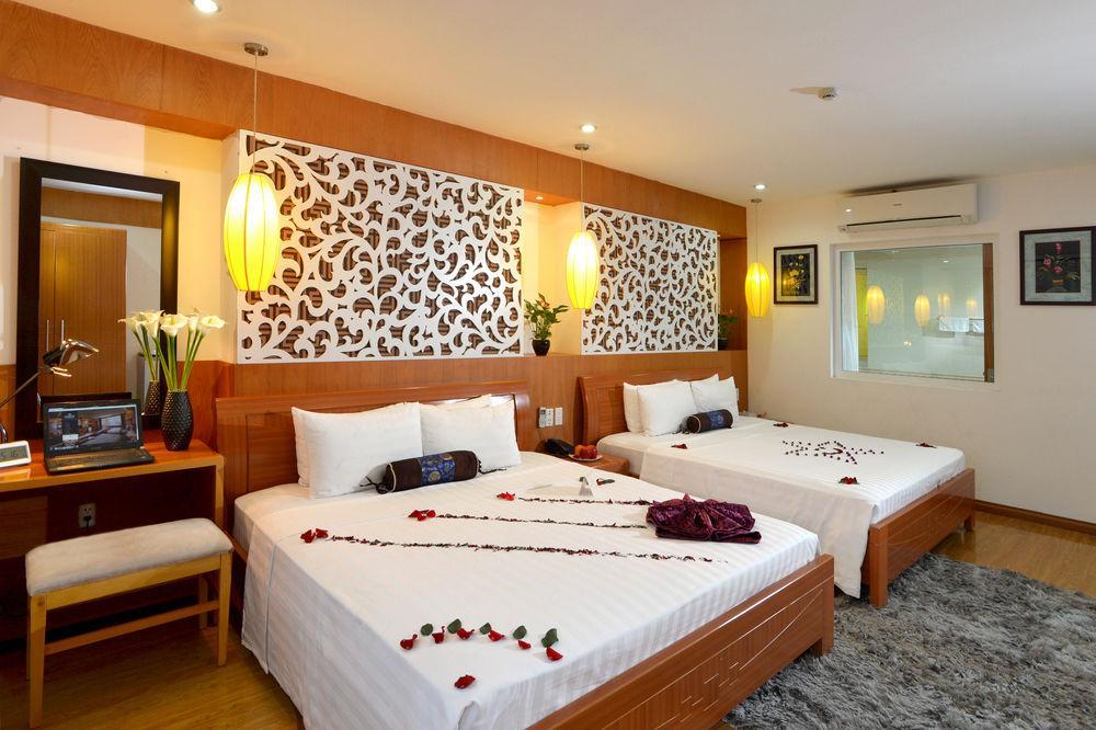 Golden Palace 3*
