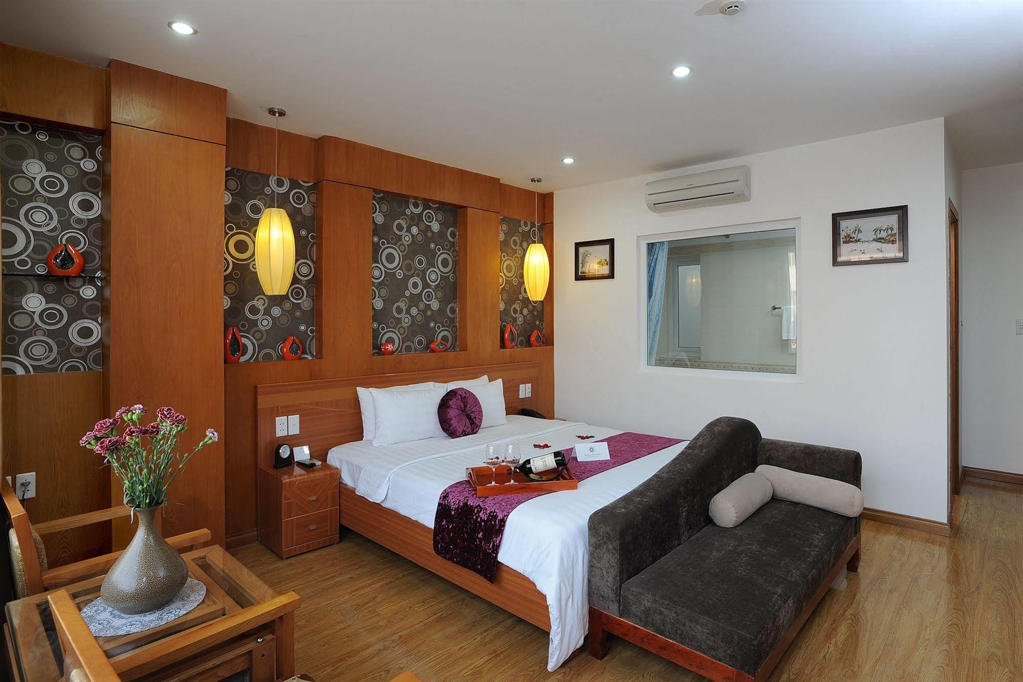 Golden Palace 3*
